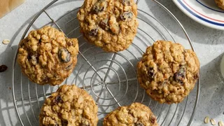 Classic Chewy Oatmeal Raisin Cookies