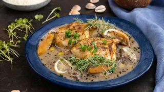 Pollo en pepitoria